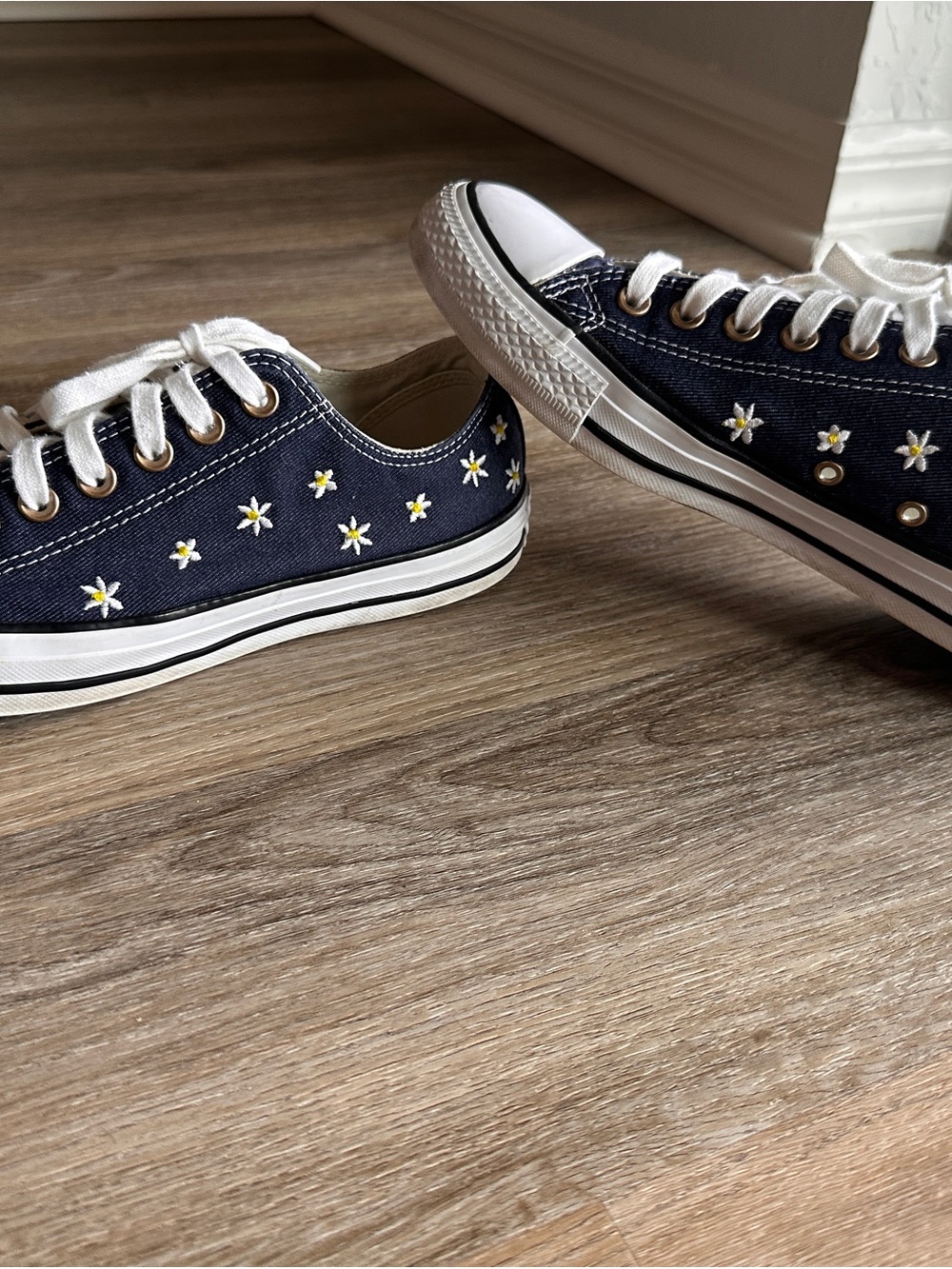 Converse- Denim and Daisy